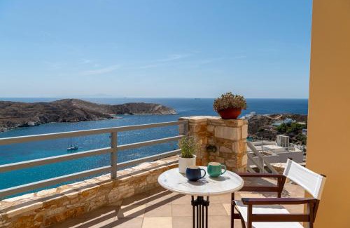 Vari Villa | Villa la vue: Guest Rated 10/10, Pet Friendly & Breakfast