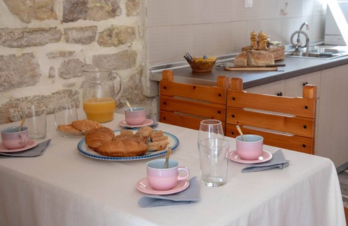 Vlachopoulatika House | Villa Labovitsa: Ideal Retreat with Pool and Wi-Fi Access