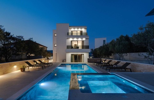 Slatine Villa | Villa Lady Maris: Heated Pool Retreat 70m from the Beach