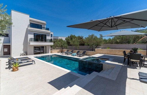 Slatine Villa | Villa Lady Maris: Heated Pool Retreat 70m from the Beach