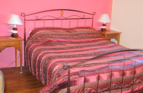 Prades Bed & Breakfast | Villa Lafabregue: Oceanfront Escape with Pool & 9.3 Rating