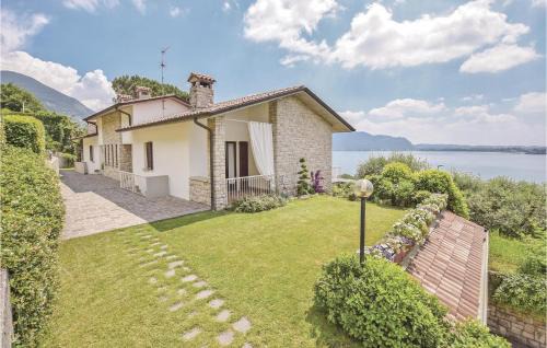 Sarnico House | Family-Friendly Villa Lago Dei Cigni - 4-Star Getaway