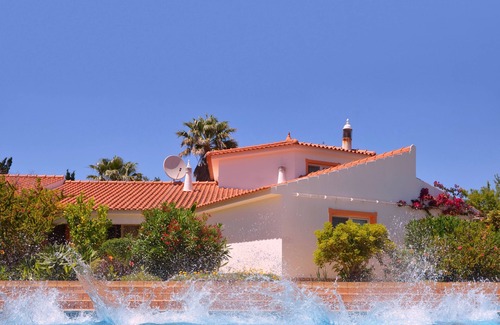 Funchal Villa | Villa Lagos Algarve: Family Retreat with Pool & Ocean View