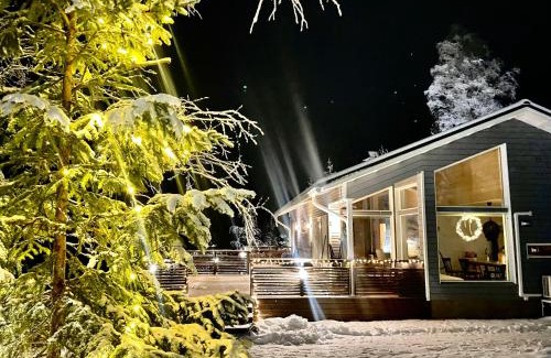Salo House | Idyllic Villa Laidike: Sauna & Ocean Views, 4-Star Stay