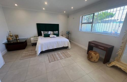 Bloubergstrand House | Villa Lamsyh: Your Ideal Oceanfront Retreat Awaits