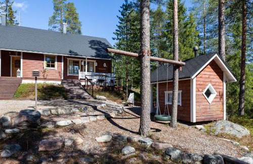 Rovaniemi Villa | Villa Lapintiira: Relaxing Spa Retreat with Top Reviews