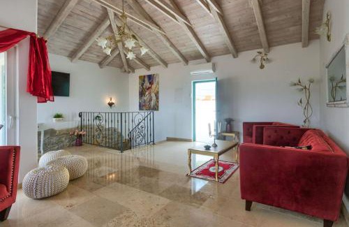 Buzet House | Villa Lapis - Family-Friendly Retreat with Pool & Hot Tub
