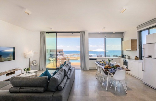Kissonerga Villa | Beachfront Oasis with Heated Pool & Hot Tub Near Dining