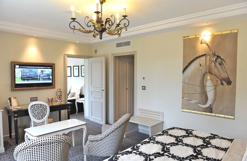 Bayeux Hotel | Experience Villa Lara Hôtel: 5-Star Comfort & Spa