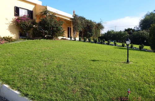 Barros Villa | Villa Lara: 5 Bedroom Retreat with Heated Pool & Wifi