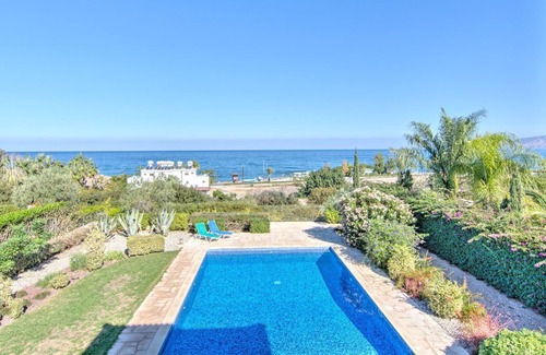 Latchi Cottage | Villa Latchi Beach View - a villa that sleeps 6 guests in 3 bedrooms