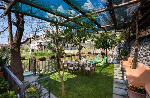 Montepertuso House | Villa Laura: Private Hot Tub & 10/10 Breakfast Experience