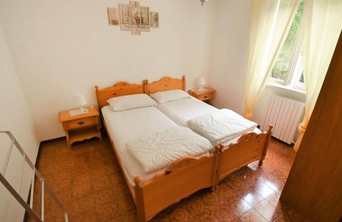 Vesta Apartment | Oceanfront Villa Laura: A Family-Friendly Retreat