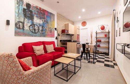 Triana Apartment | Villa Laura: Guest Rated 9/10 for an Unforgettable Stay