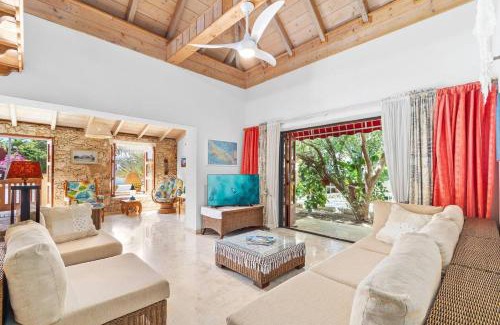 Savaneta House | Villa Laurence: Serene Aruban Retreat Steps From the Ocean