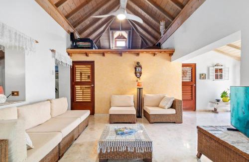 Savaneta House | Villa Laurence: Serene Aruban Retreat Steps From the Ocean