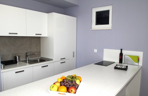 Razanj Apartment | Villa Lavanda Deluxe: Ocean View & Family-Friendly Retreat