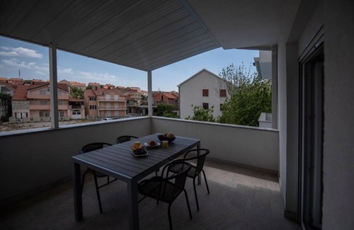 Ravno Apartment | Villa Lavanda: Two-Bedroom Apartment with Pool Access