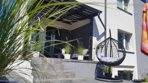 Jastrzebia Gora House | Oceanfront Getaway at Villa Lavendowa – Rated 9.5/10