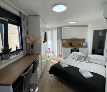 Novalja Apartment | Villa Laverna Annex: Oceanfront Bliss with Pool Access