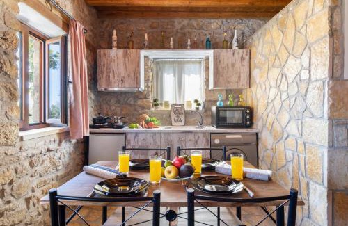 Lazarata House | Discover Villa Lazar: Accessible & Family-Friendly Retreat