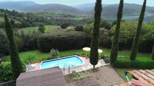 Montecastelli Villa | Villa le Capanne: 4-Star Gem with Pool & Family-Friendly Perks