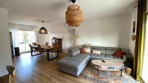 Azur House | Villa Le Faré: Oceanfront Retreat with Pool and Top Rating