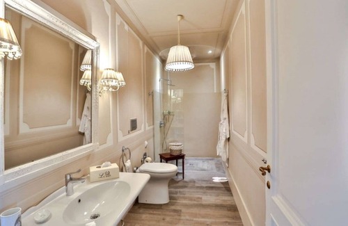 Careggi Rifredi Hotel | Villa Le Fontanelle: 4-Star Retreat with Spa & Pool