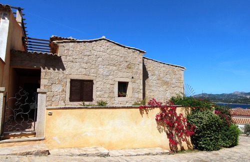 Cannigione Villa | Villa Le Maree fine finishes large sea view