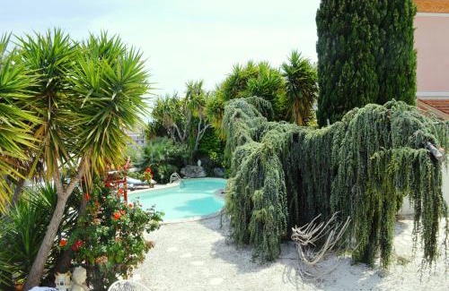 Fabron Apartment | Villa le Mazet, Nice, piscine, vue mer, Promenade des Anglais, Baie des Anges