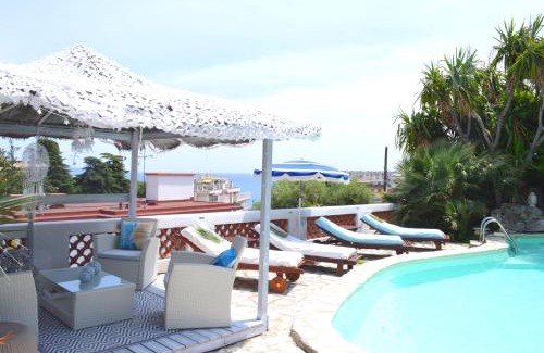 Fabron Apartment | Villa le Mazet, Nice, piscine, vue mer, Promenade des Anglais, Baie des Anges