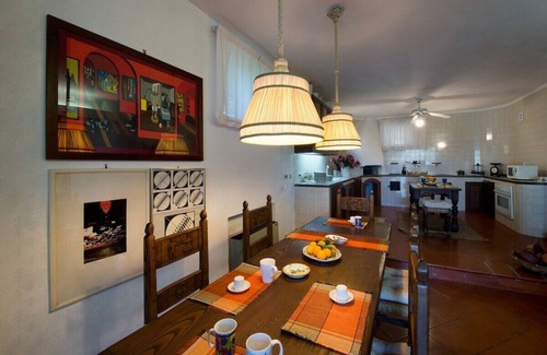 Marina di Puolo Apartment | Villa le Olivine: Relaxing Retreat Near Sorrento Coast