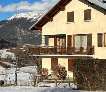 Villar-Saint-Pancrace Villa | Family-Friendly Stay at Villa Le Rocher with Great Reviews