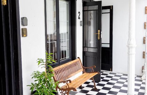 Kleinmond Apartment | Experience Villa Le Roc Kleinmond with Oceanfront Views