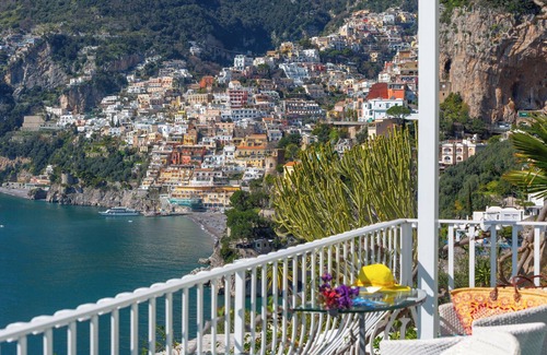 Arienzo Villa | Villa Le Sirene: Oceanfront Retreat with Private Jacuzzi