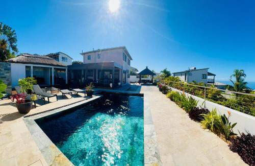 Montvert-les Bas Villa | Villa Lebon'Heur: 4-Star Stay with Oceanfront Bliss