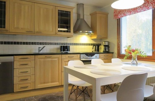 Rovaniemi House | Lake View Villa Lehmus with Spa & Breakfast - Rated 9.4/10
