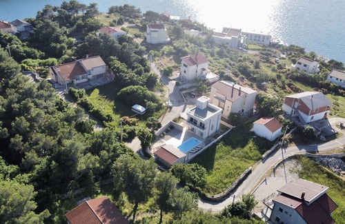 Novigrad Villa | Villa Lele: Breathtaking Pool, Sea & Mountain Views