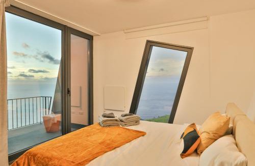 Faja da Ovelha Villa | Villa Leonor Cliffside Retreat - Guest Rated 9.8 with Pool