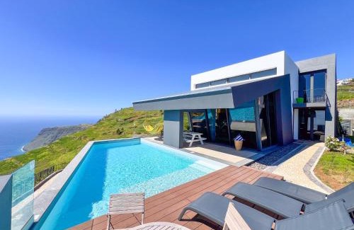 Faja da Ovelha Villa | Villa Leonor Cliffside Retreat - Guest Rated 9.8 with Pool