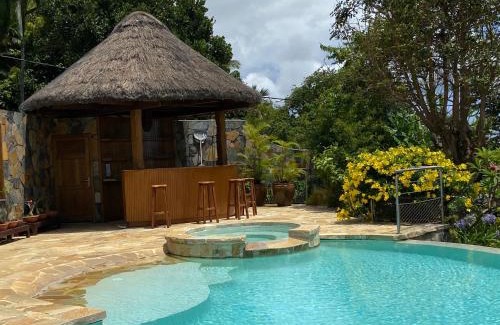Les Avirons Villa | Villa Les Jacarandas: Family-Friendly Retreat with Pool