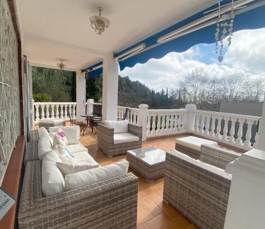 Quint Mar Villa | Family-Friendly Villa Les Moreres: Oceanfront Retreat Awaits