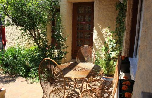 Villejuif Apartment | Family-Friendly Villa Liberté with Excellent Guest Ratings