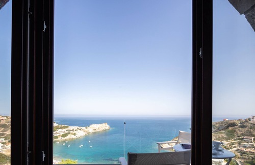 Agia Pelagia Villa | Villa Ligaria: Heated Infinity Pool & Steps to the Beach