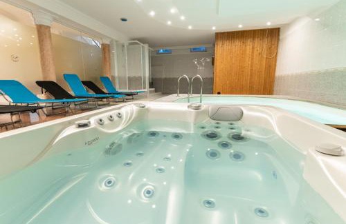 Fertorakos Bed & Breakfast | Villa Lilith Smart: Oceanfront Oasis with Spa & Pool