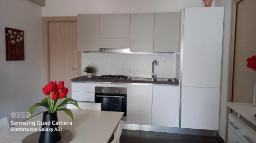 Casuzze House | Villa Lilium: Family-Friendly Retreat with 9.3/10 Rating