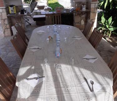 Taranto Bed & Breakfast | Villa Lina Bed & Breakfast: Oceanfront Retreat with Pool