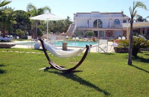 Castrignano del Capo Villa | Exquisite Villa Liquattruvienti: 4-Star Stay with Pool & Hot Tub