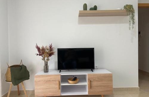 Aguadulce Apartment | Villa Liverpool 1: Oceanfront Retreat with Pool & Kids Play