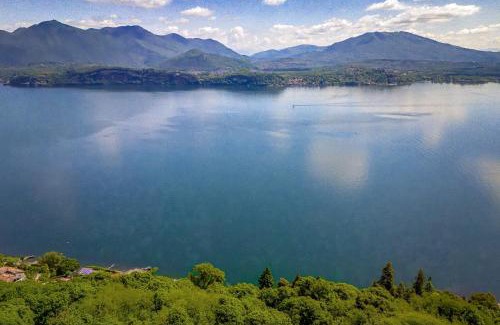Carcioni Villa | Villa LM - Private Villa, Lake View, Salt Pool